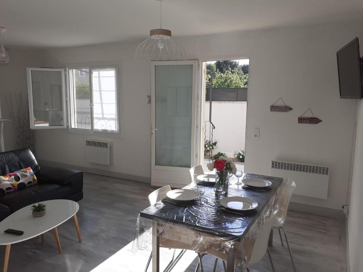 La Maison De Manon, 4-5Personnes, 75M2, Centre Village Avec Piscine Privee Maussane les Alpilles Exterior foto
